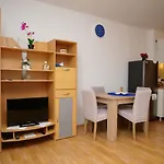 Nikica * פרימוסטן
